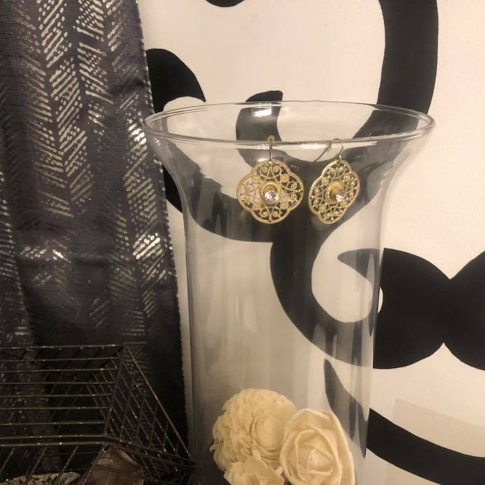Gold Filigree Rhinestone Earrings